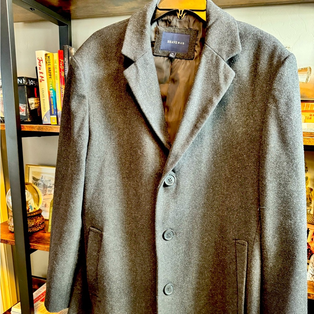 Mens wool blend top coat. Size Xl